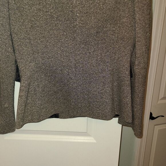 Tahari Wool Blend Tweed Blazer - Picture 9 of 10
